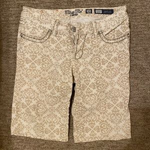 Miss Me Womens Shorts size 30